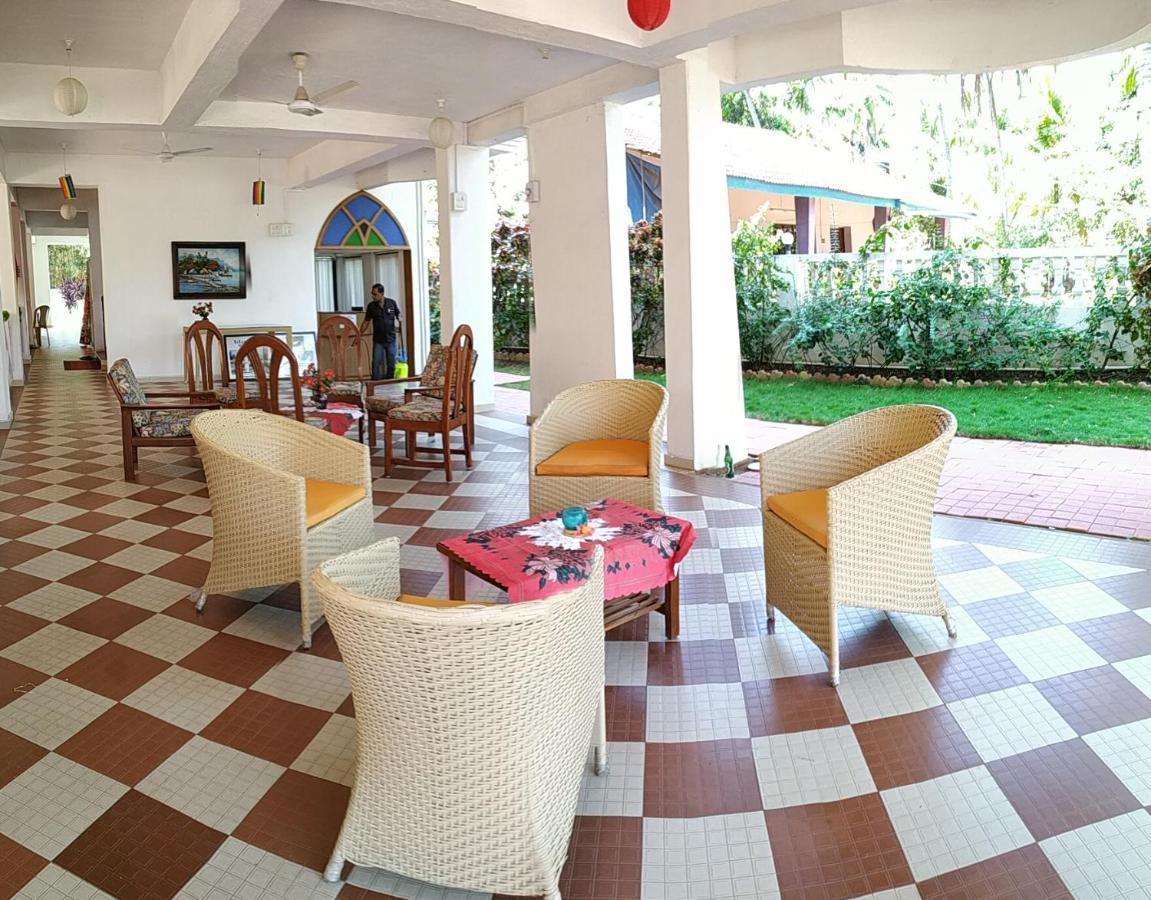 Bluesea Beach Resort Candolim Bagian luar foto