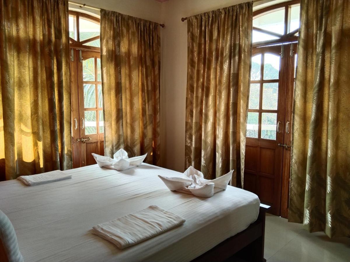 Bluesea Beach Resort Candolim Bagian luar foto